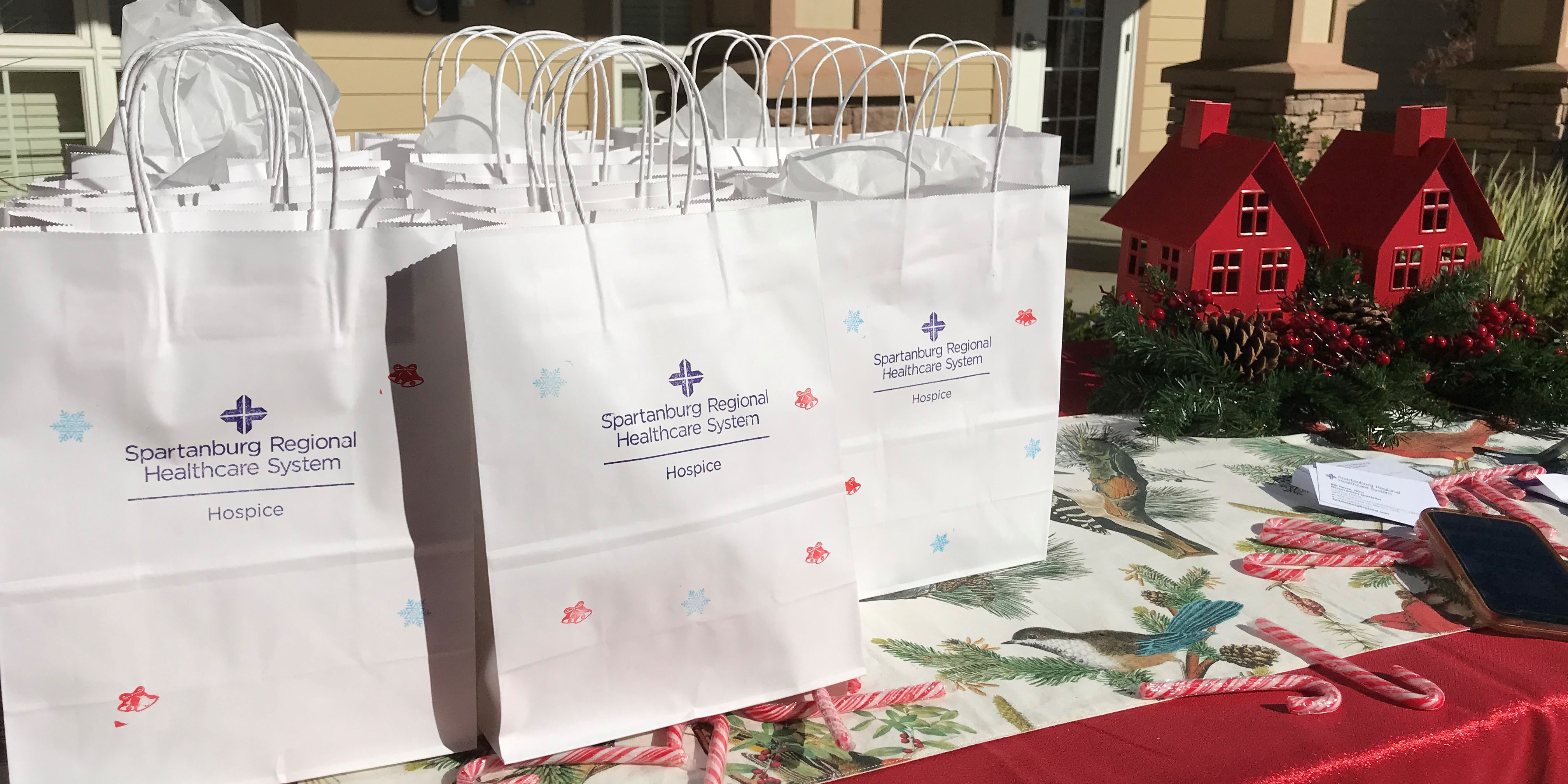 &ldquo;Porch pick-up&rdquo; supports grieving families during holidays 